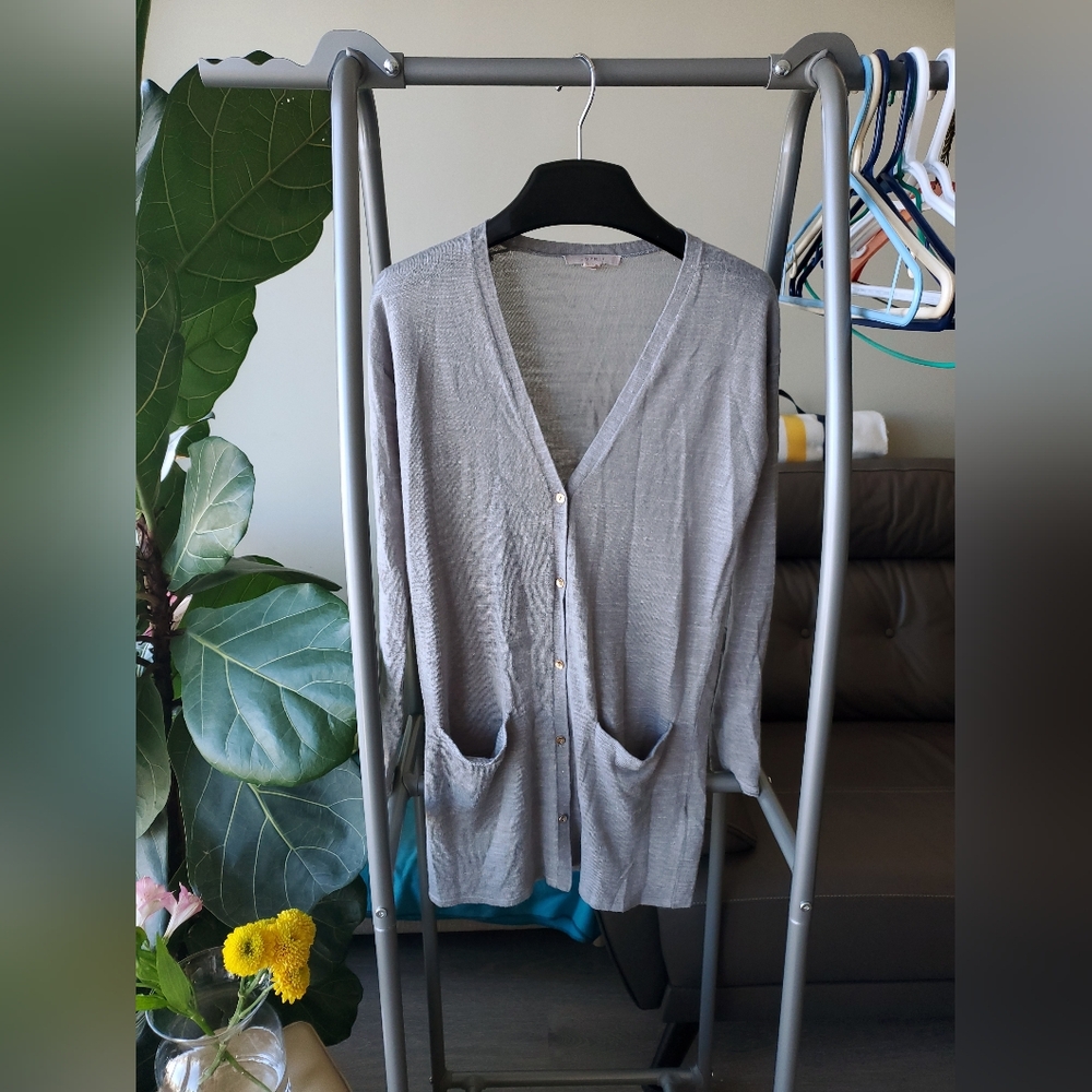 ♻ 5/$25 CLEARANCE: Esprit Gray Lightweight Knit Cardigan